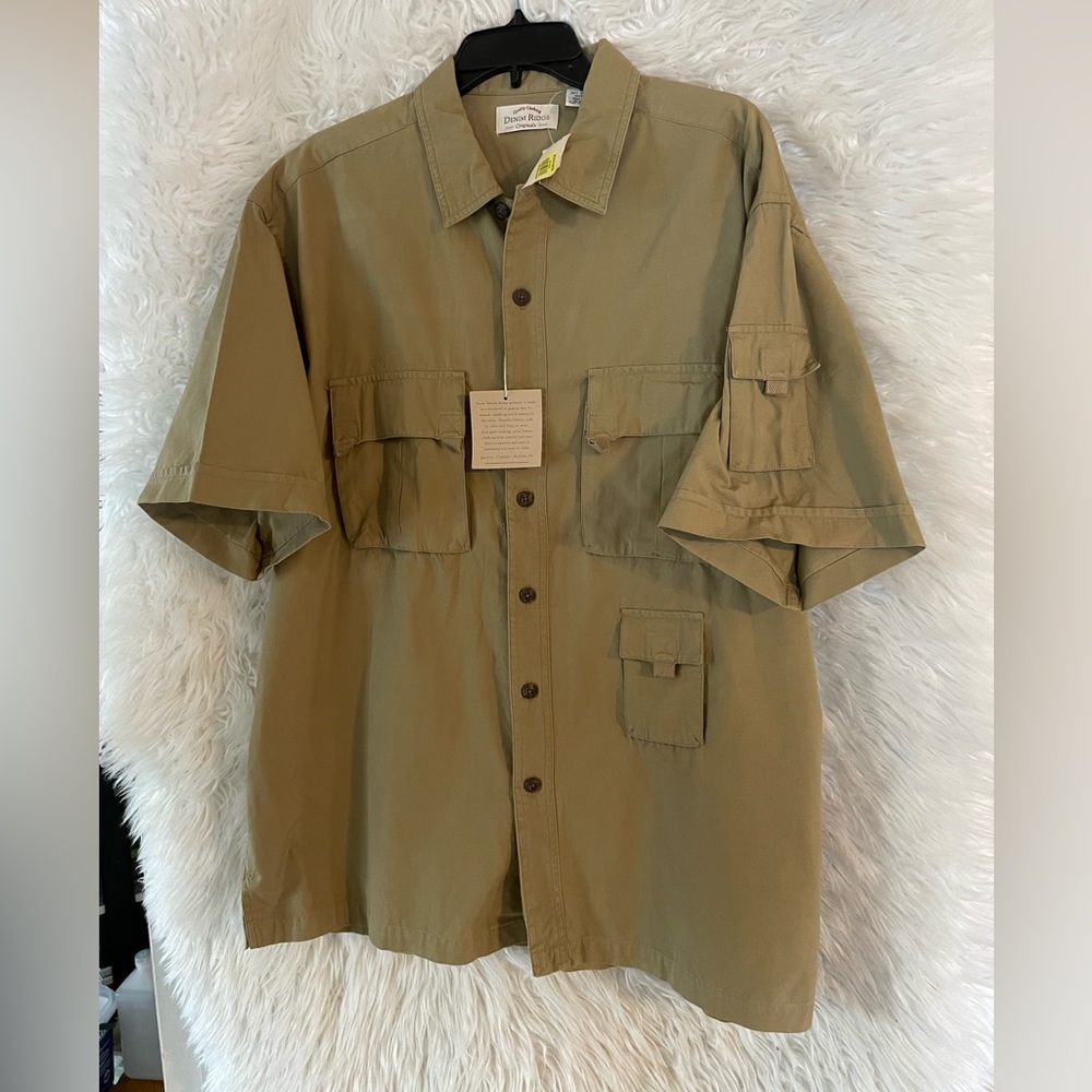 Denim Ridge Originals NWT Men’s Short Sleeve Button Down Shirt. Size Medium